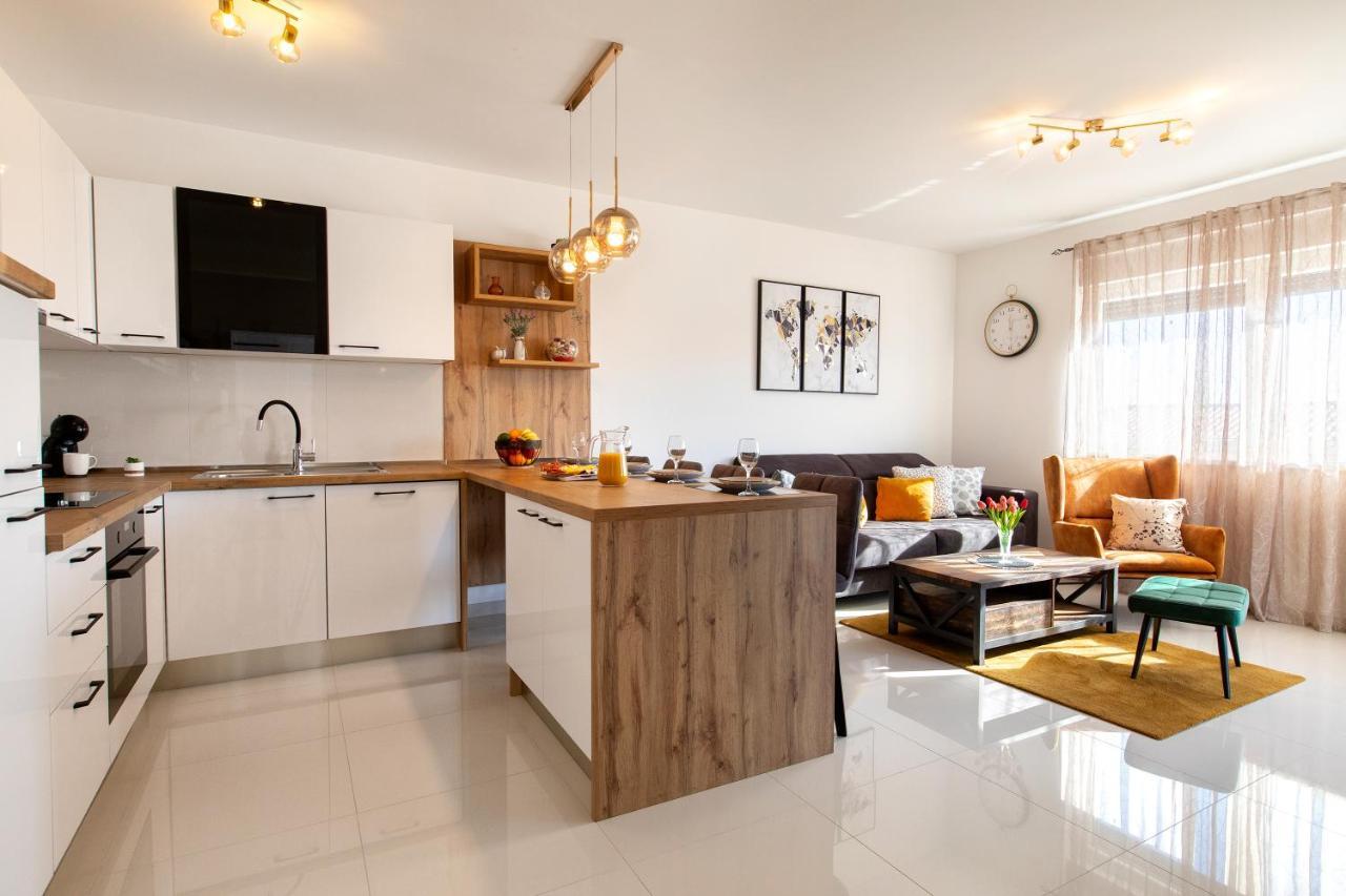 Sunny Island Apartment Traù Esterno foto