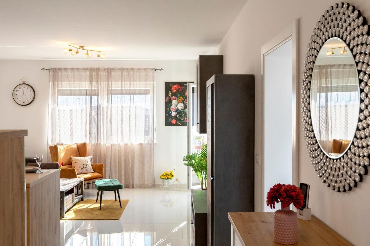 Sunny Island Apartment Traù Esterno foto